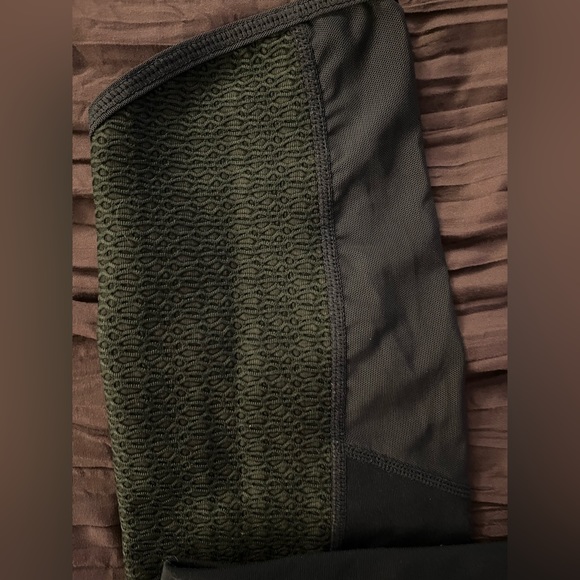 Athleta Pocket Detail Legging - Picture 4 of 5